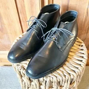 Ecco | Shoes | Ecco Mens Melbourne Black Leather Chukka  display picture 1
